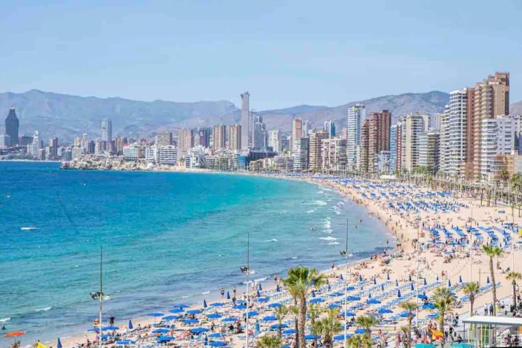 Piso 21 Unico A Pie De Playa En Esquina Lejlighed Benidorm Eksteriør billede